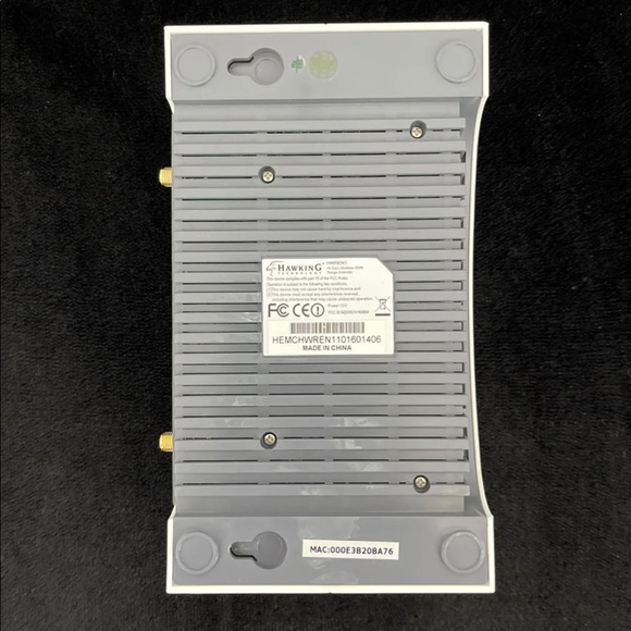 NWOT Wireless-300N Range Extender - Picture 7 of 9